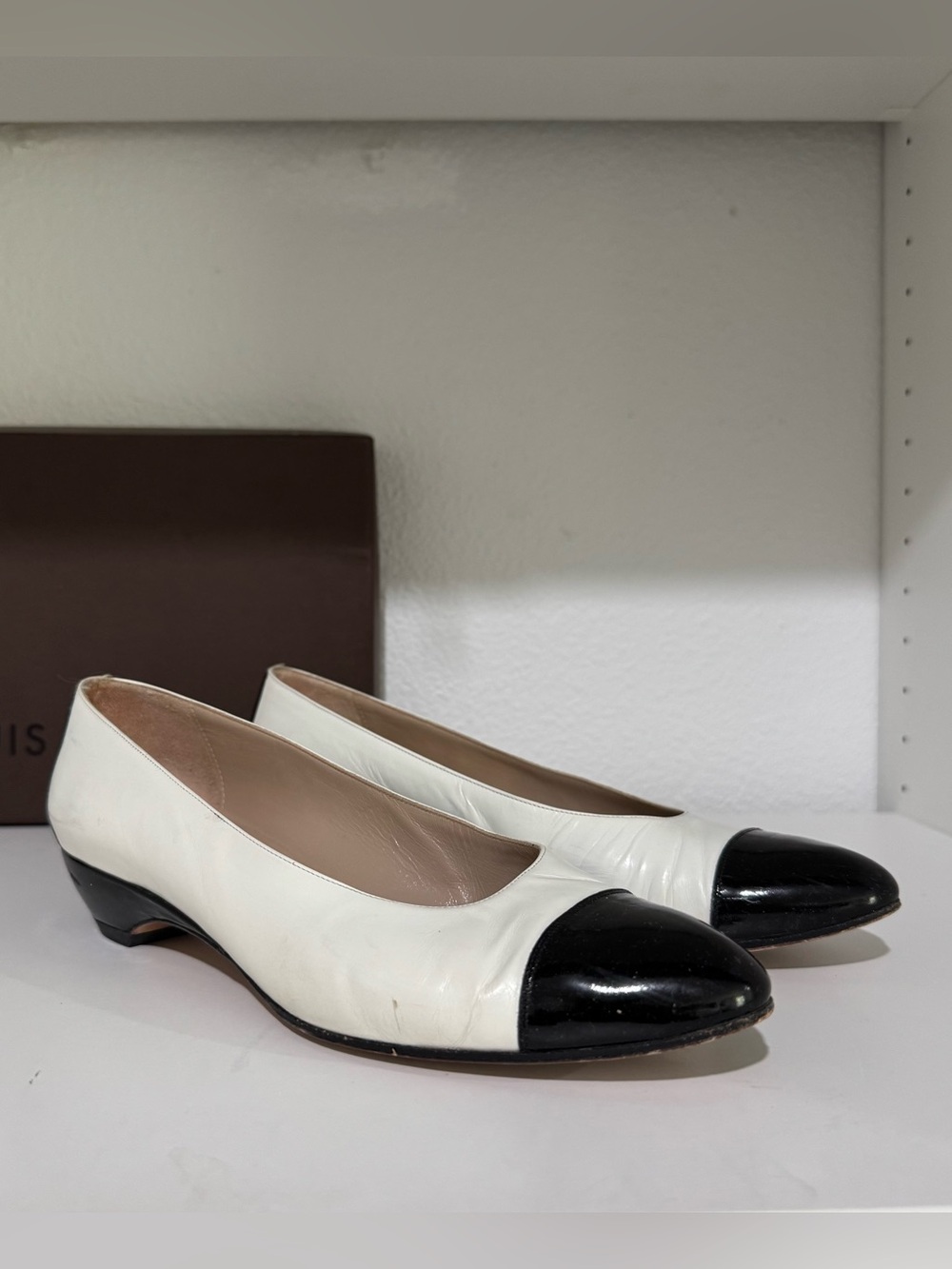 Salvatore Ferragamo Two-Tone Leather Cap-Toe Flats — White & Black